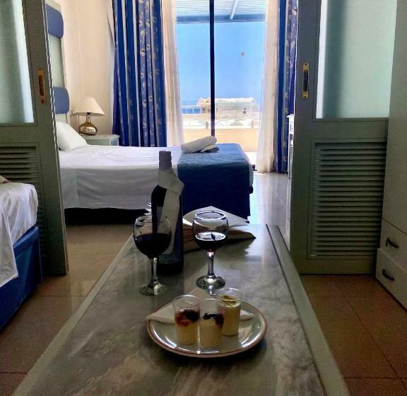 Quarto Familiar Vista Montanha, Mare Blue