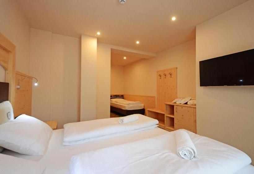 四人标准间, Park Hotel Avisio