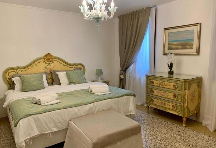 Habitación Estándar Baño Compartido, Riva De Biasio
