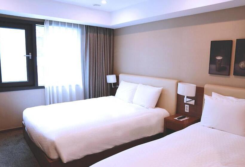 Семейный Номер, Busan Business