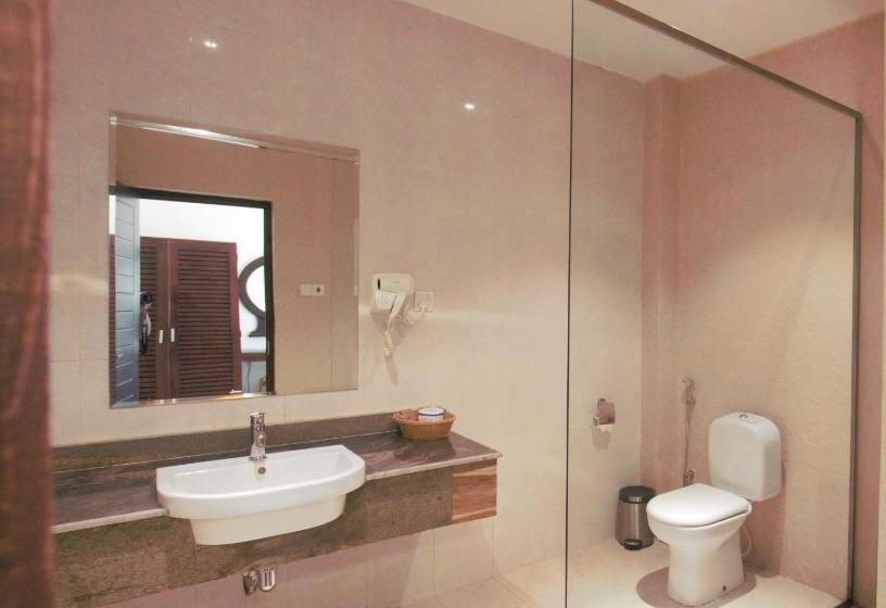 اتاق استاندارد سه نفره, Avasta Resort