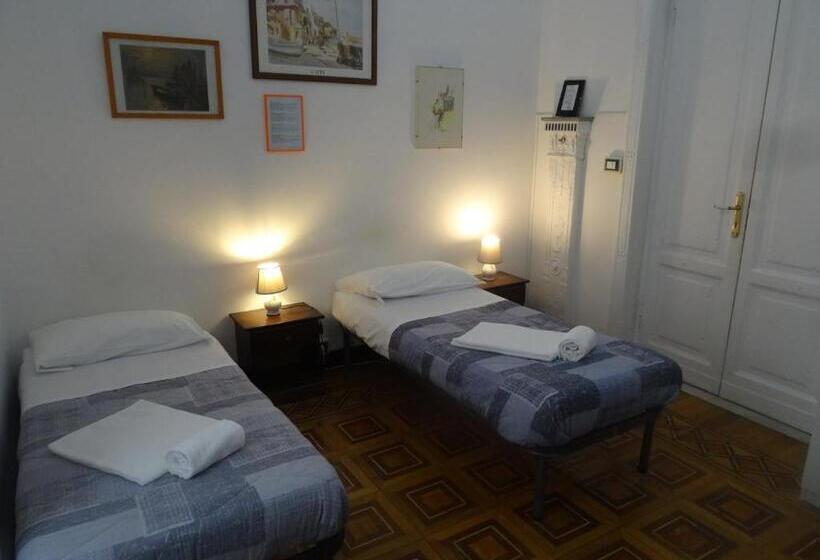 اتاق استاندارد با سرویس بهداشتی مشترک, Guesthouse La Briosa Nicole