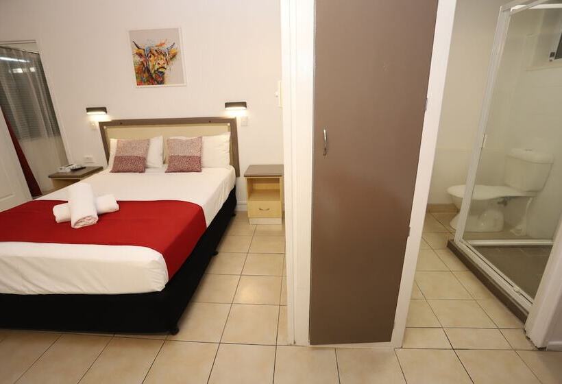Семейный Номер, Tropic Coast Motel