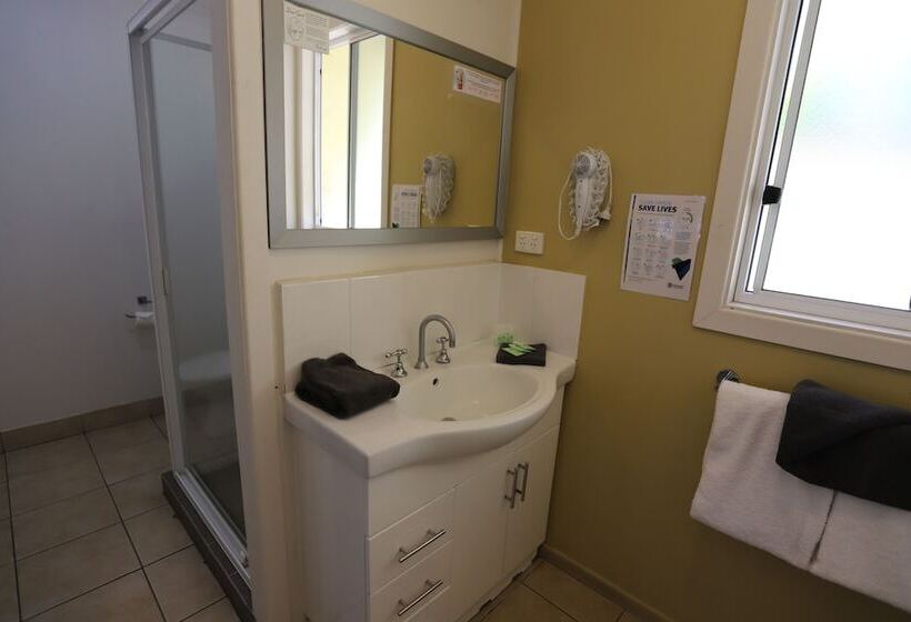 Номер Deluxe, Tropic Coast Motel