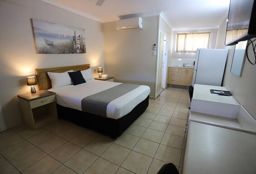 Студия Deluxe, Tropic Coast Motel