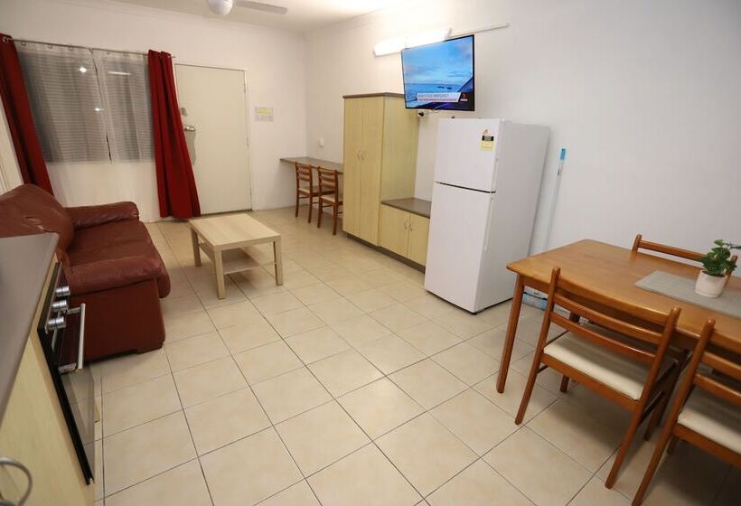 Семейный Номер, Tropic Coast Motel