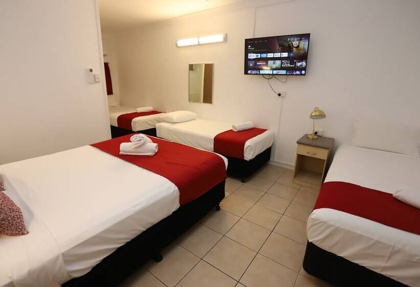 Семейный Номер, Tropic Coast Motel