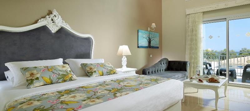 سوییت لوکس, Anemos Luxury Grand Resort