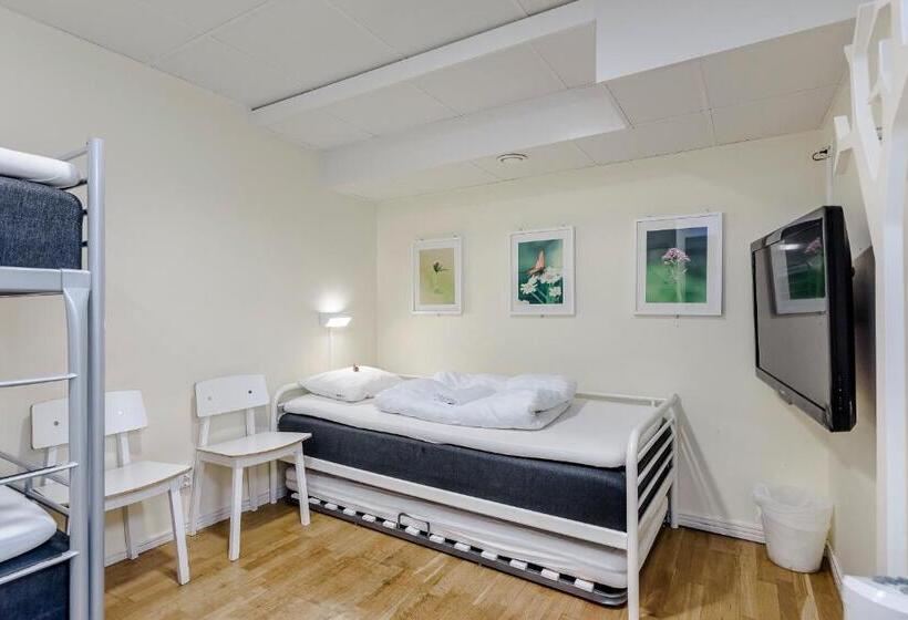 스탠다드 트리픔 룸 공동욕실, City Hostel