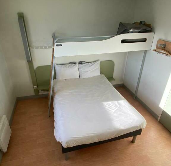Номер Стандарт Трехместный, Ibis Budget Caen Centre Gare