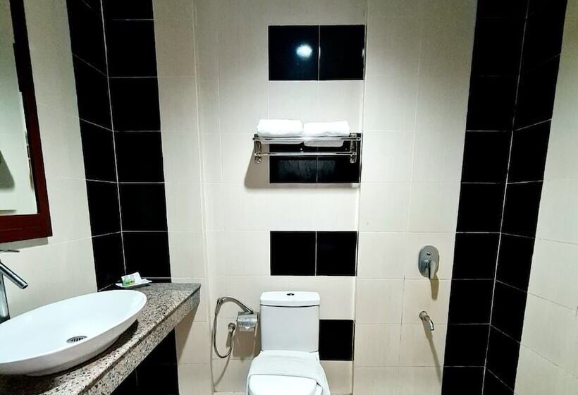 اتاق خانوادگی, Langgura Baron Resort