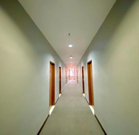 اتاق لوکس, Langgura Baron Resort