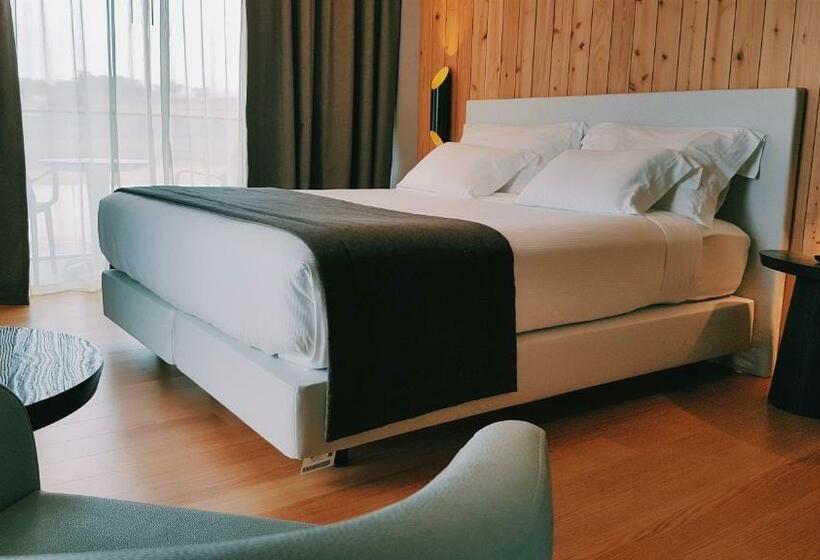 سوییت با چشم‌انداز دریا, Pedras Do Mar Resort & Spa