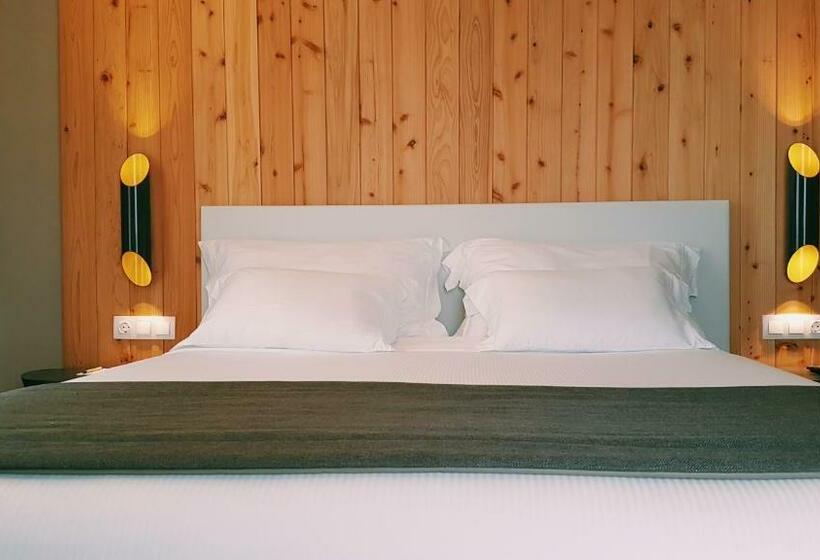 Triple Room Sea View, Pedras Do Mar Resort & Spa