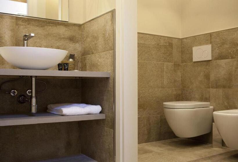 اتاق سوپریور چهار تخته, Seven Rooms Milano