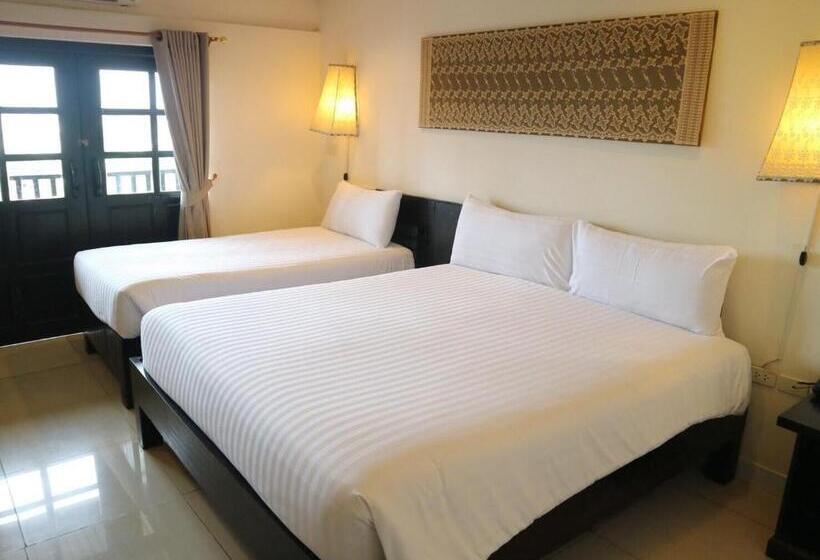 豪华三人间, Golden Tulip Essential Pattaya