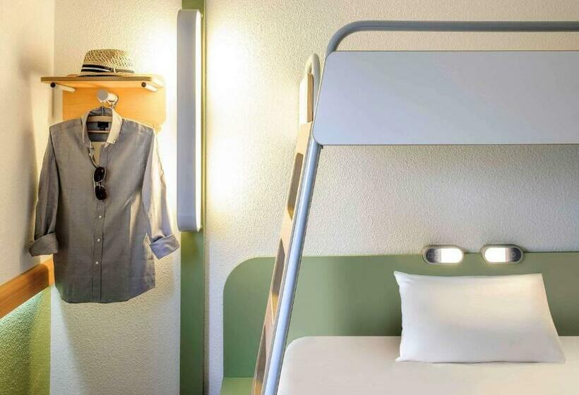 Номер Стандарт Трехместный, Ibis Budget Courbevoie Paris La Défense