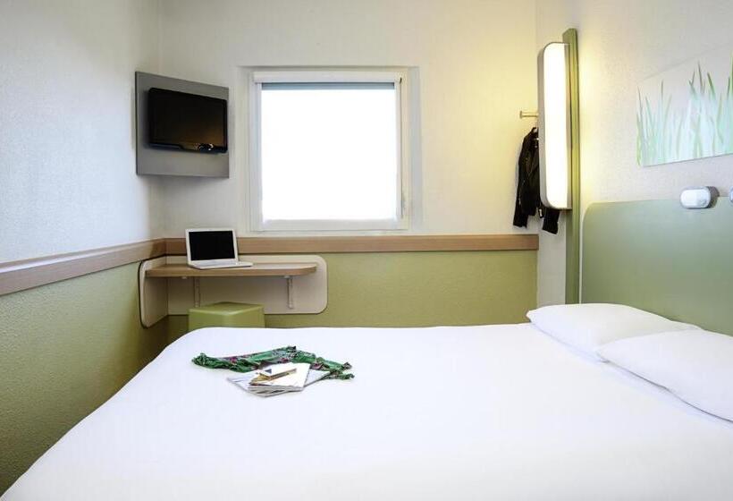 Номер Стандарт, Ibis Budget Courbevoie Paris La Défense