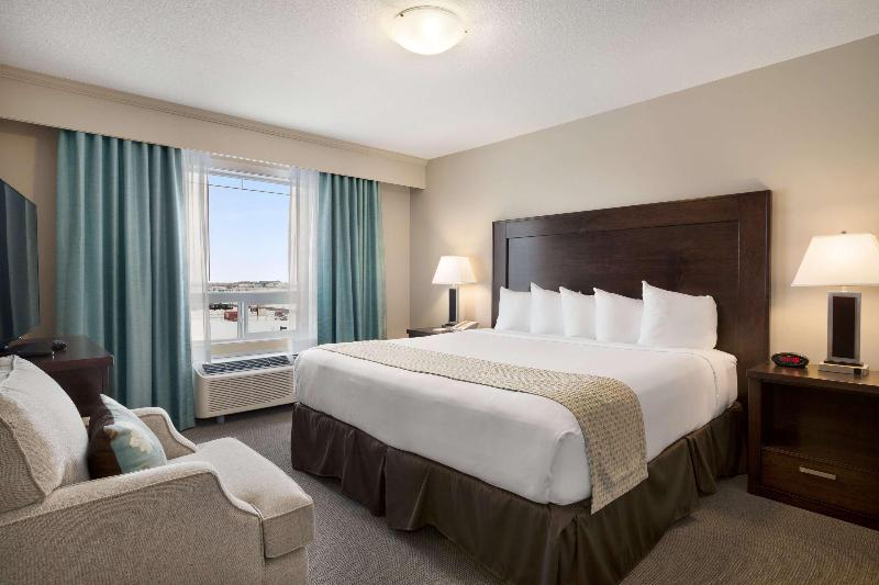 Люкс Кровать Кинг, Ramada By Wyndham Emerald Park/regina East