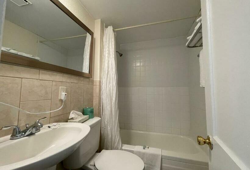 Номер Стандарт, Wildwood Inn, A Travelodge By Wyndham