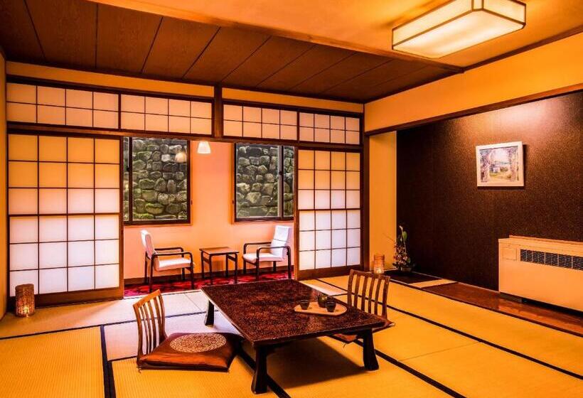 Номер Superior, Ooedo Onsen Monogatari Gero Bekkan