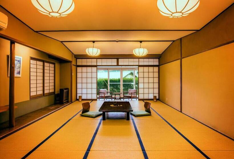 Номер Superior, Ooedo Onsen Monogatari Gero Bekkan