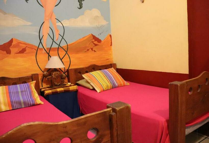 Chambre Standard Salle de Bains Commune, Hostel Casa Zalaoui