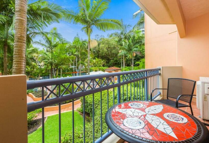Апартаменты 2 спальни Вид на Сад, Bella Mare Coolangatta Beachside Apartments