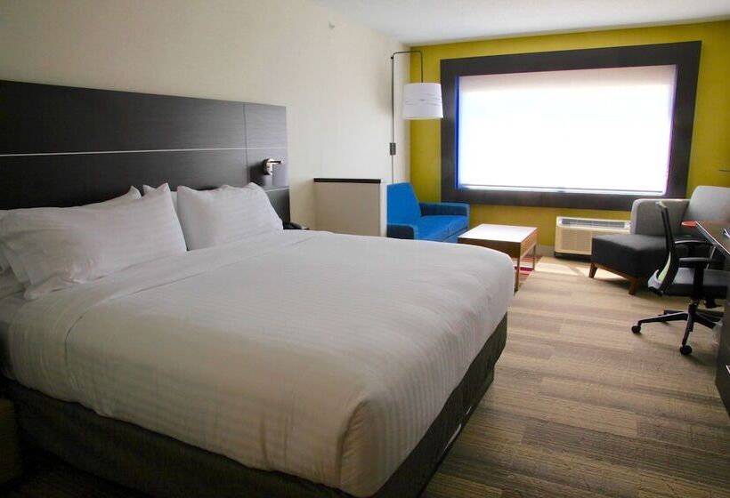 Люкс, Holiday Inn Express & Suites Oswego, An Ihg