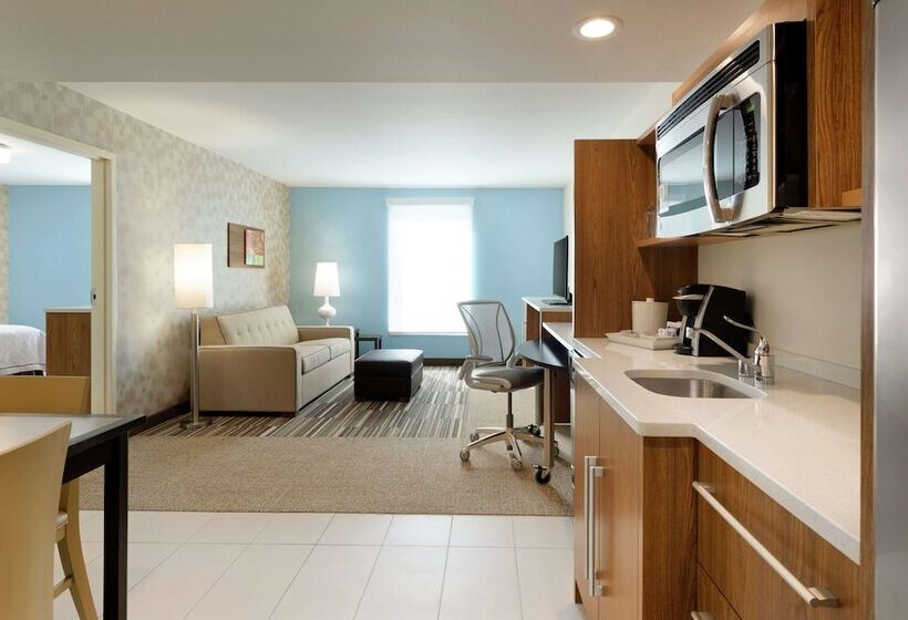 Люкс, Home2 Suites By Hilton Milwaukee Airport