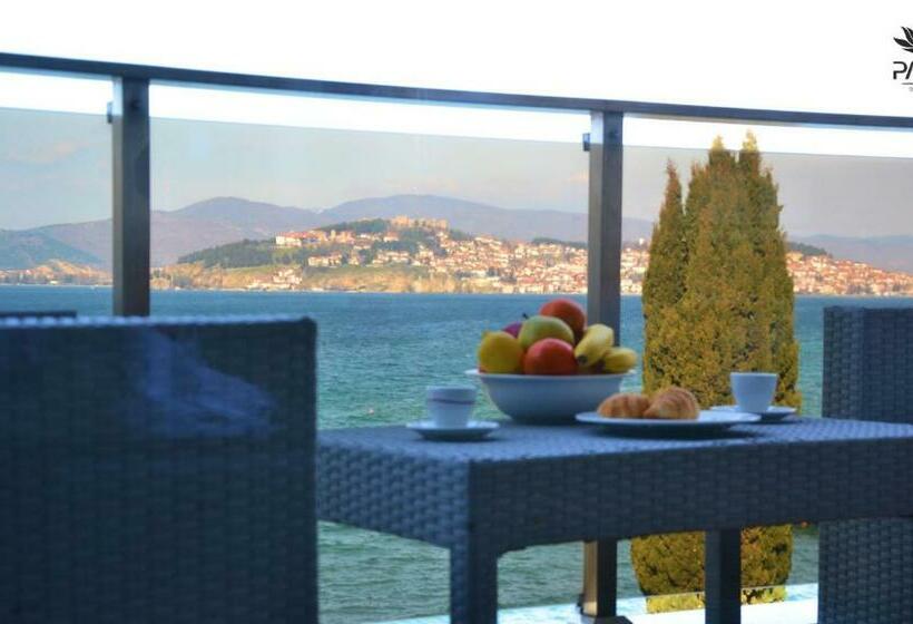 اتاق لوکس با چشم‌انداز دریاچه, Park Lakeside Ohrid