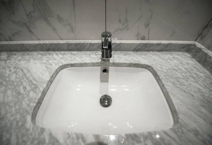 اتاق لوکس, Parklands Hotel & Country Club
