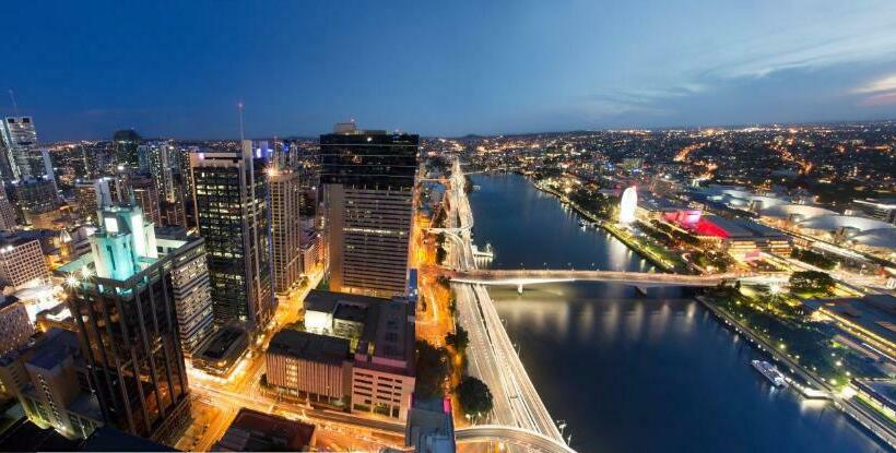 Люкс 2 Спальни, The Johnson Brisbane   Art Series