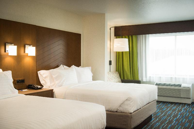 스위트 킹사이즈 침대, Holiday Inn Express & Suites Rock Falls, An Ihg