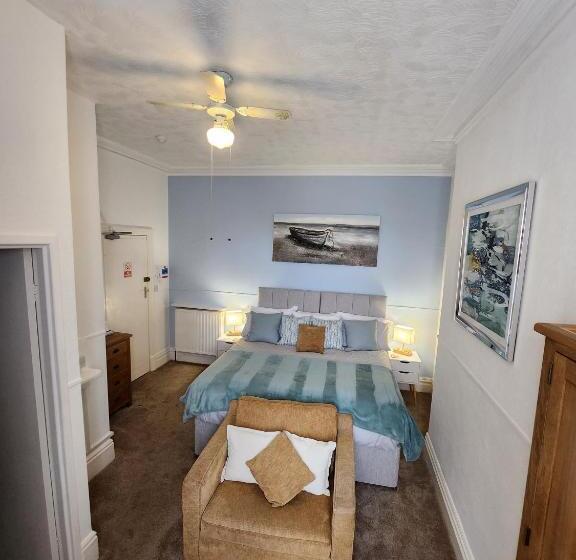 اتاق سوپریور با تخت بزرگ, The Sea Croft Bed Breakfast & Bar St Annes