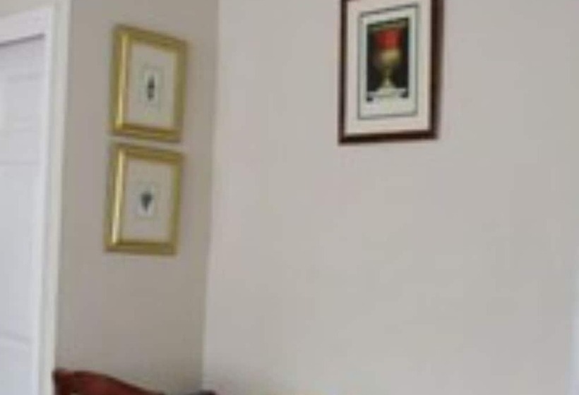 Номер Стандарт, Hunters Lodge Guest House