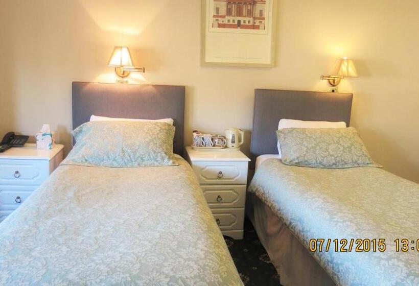 Номер Стандарт, Hunters Lodge Guest House