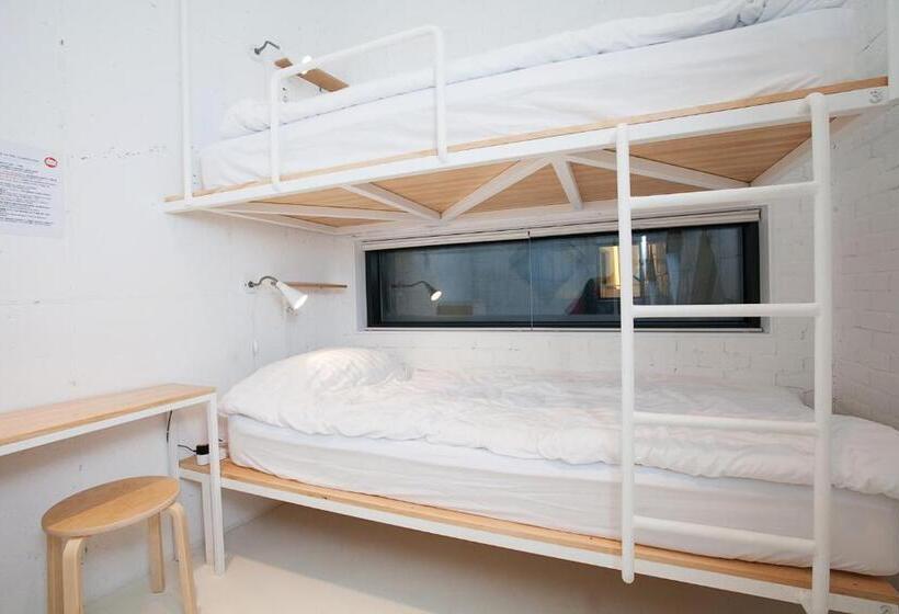 Номер Стандарт Четырехместный Совместный Санузел, Mir Guesthouse
