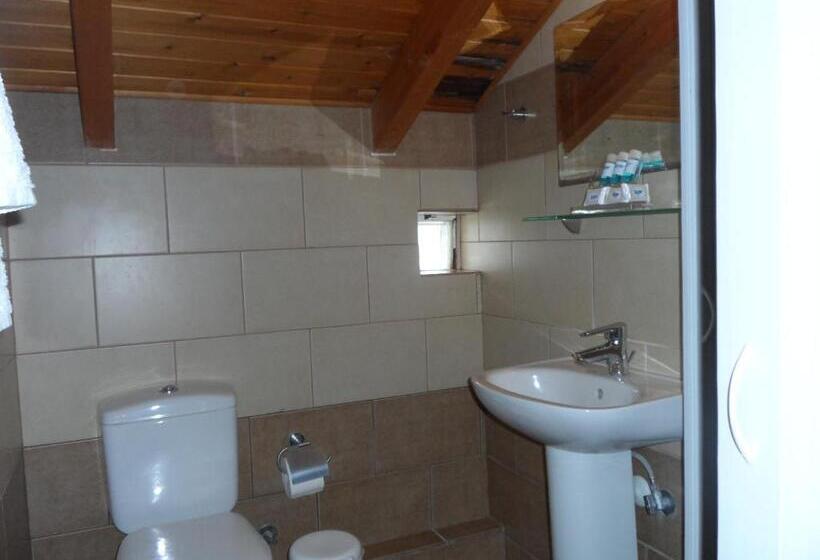 Трехместный Номер Superior, Prigipikon Suites And Sofites