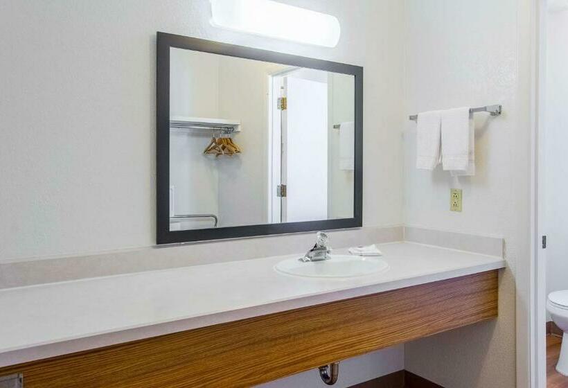 Стандартный Номер Кровать Кинг, Motel 6 Madras, Or