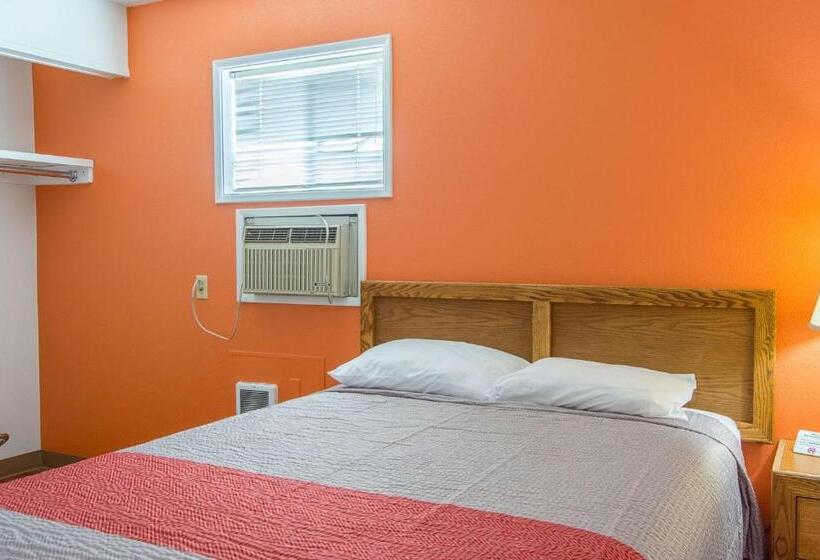 Номер Стандарт, Motel 6 Madras, Or