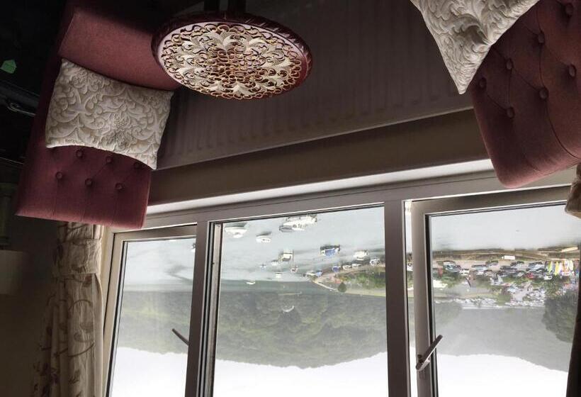 Номер Стандарт Вид на Реку, Dolphin Guest House