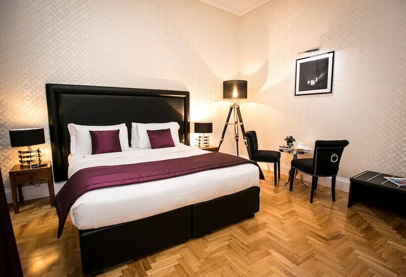 חדר דלוקס לשלושה, Minerva Relais