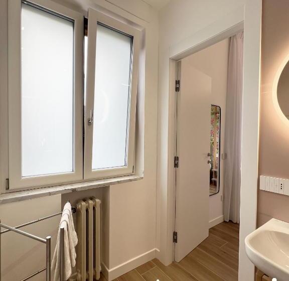 اتاق استاندارد سه نفره, Interno Sei B&b