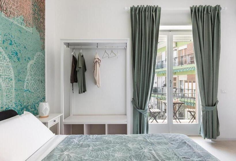اتاق لوکس با بالکن, B&b Sapore Di Mare