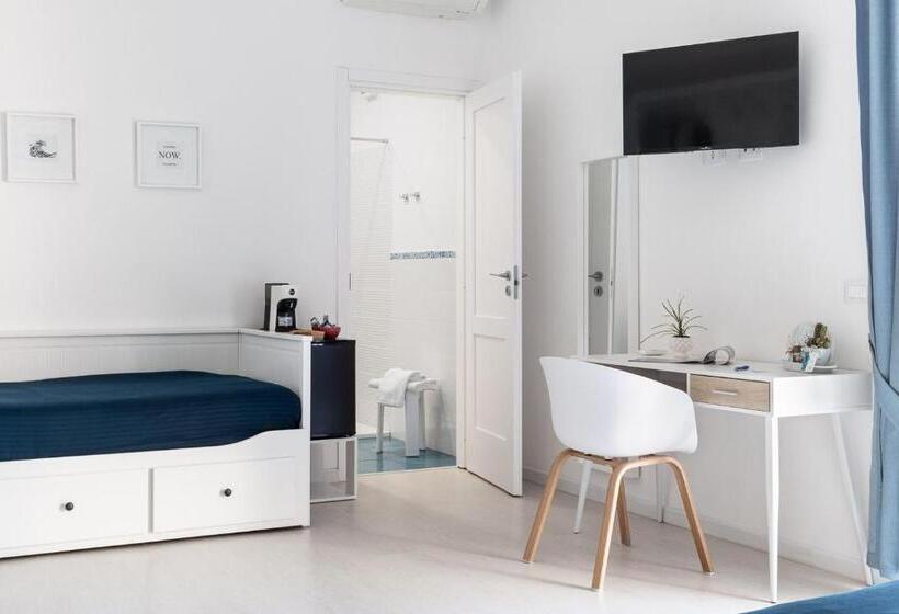 اتاق استاندارد چهارنفره با بالکن, B&b Sapore Di Mare