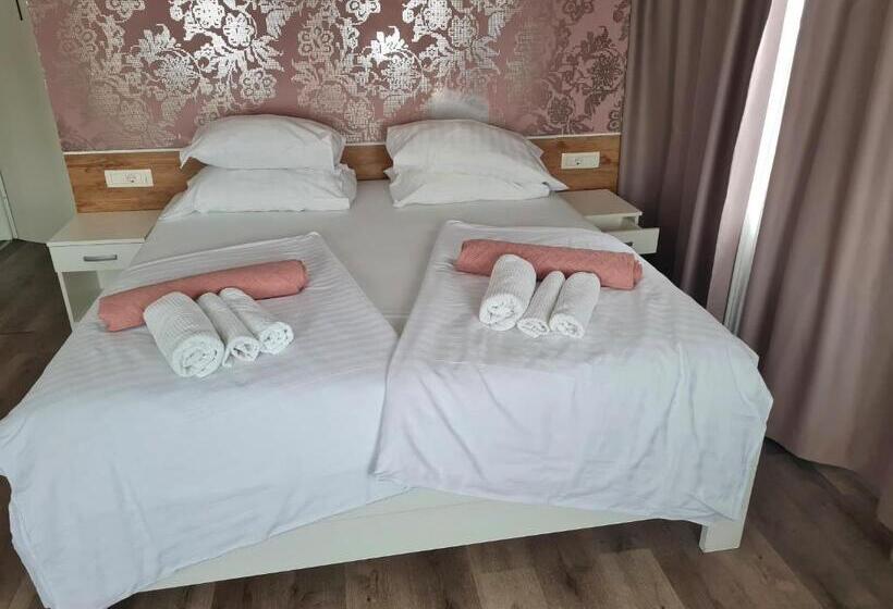 اتاق استاندارد, Azurs Ljubljana
