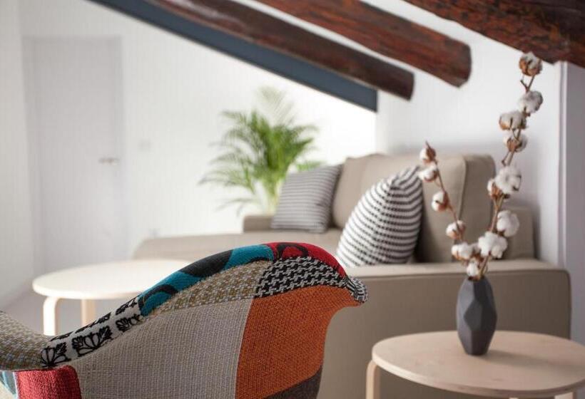 اتاق استاندارد, Apartment In Malasaña