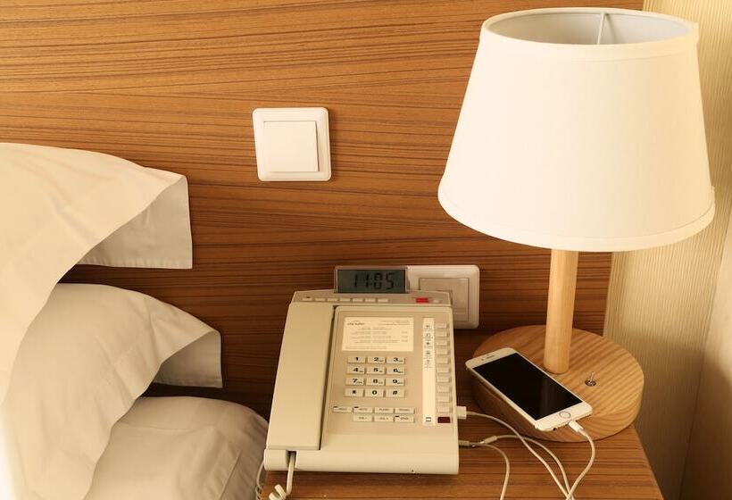 اتاق استاندارد یک نفره, City Hotel Bishkek