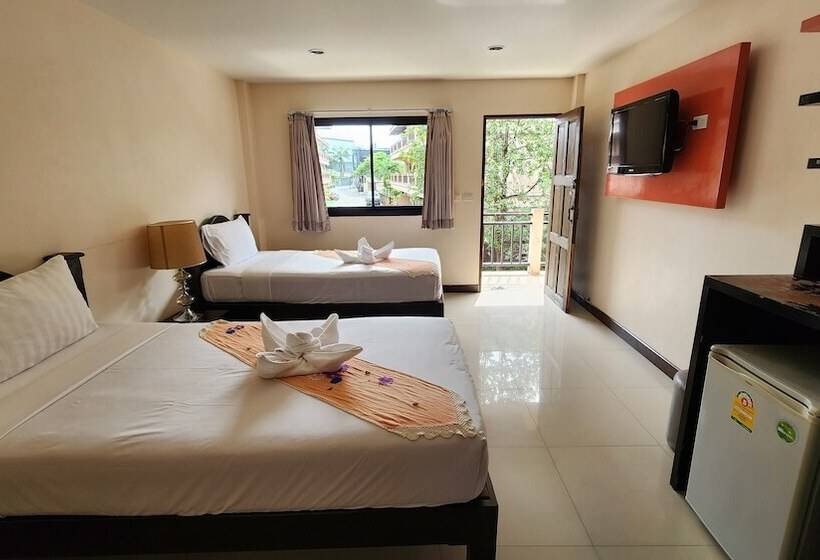 Quarto Estandar, Panupong